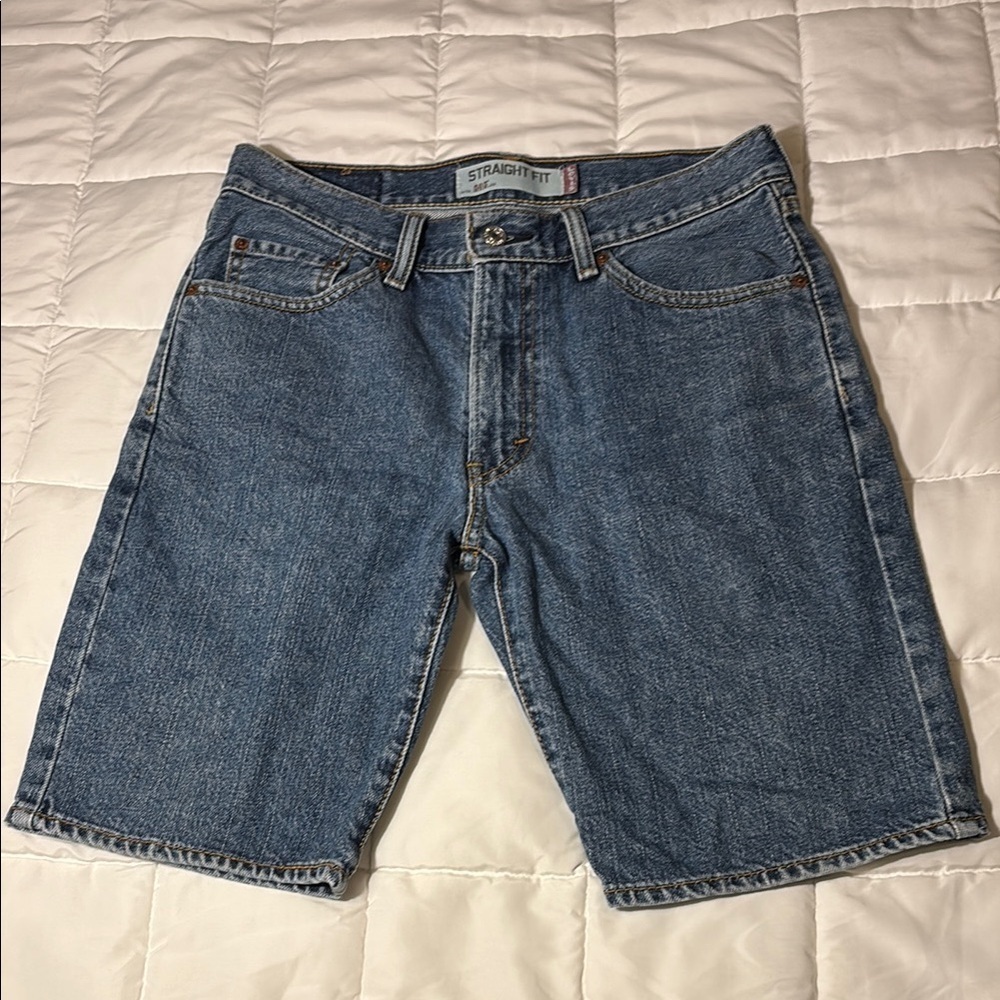 Levi's Jean Shorts with Classic Medium Blue Denim size 30 - Picture 3 of 11